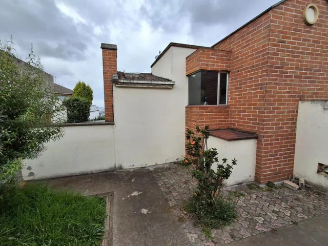 Venta - Casa - Grande - Norte - Quito - Capri 1 — imagen 2