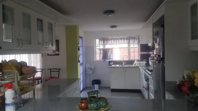 Casa Independiente de Venta 4 Hab + Casa Adjunta 3 Hab Sector La Primavera — imagen 5