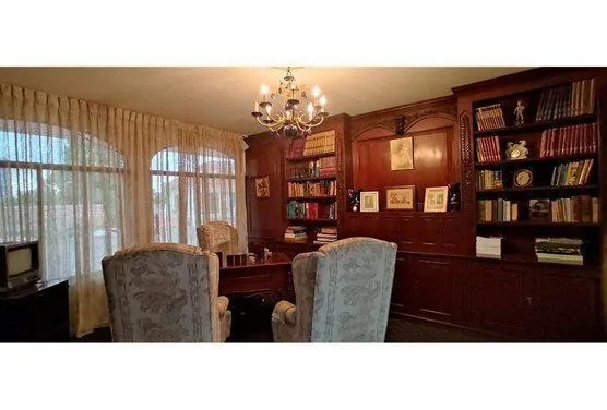 Casa en Venta con 6 Habitaciones y 973 m² en Barrio Centenario, Guayas — imagen 2