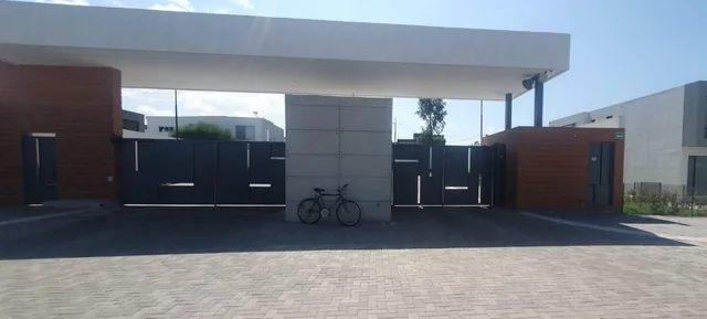 Casa a Estrenar en Tumbaco, Tres Habitaciones, con Jardín, Sala Familiar y Áreas Comunales Tipo Club — imagen 4