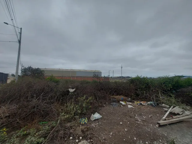 Vendo Terreno Esquinero con Salida a 2 Calles Sector Industrial de La Libertad — imagen 5