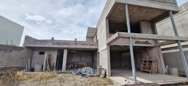 Venta Casa de Lujo en Construcción 3 Dorm. y Piscina Sector Tumbaco — imagen 5
