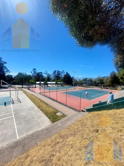 Vendo Casa Terreno 800 m 6 Pisos Monteserrin Academia Cotopaxi Se Acepta Canje — imagen 2