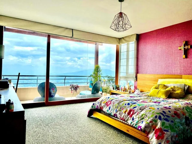 Urb. Sierra del Moral - Vendo Exclusivo Departamento de 4 Dorm. + Jardín — imagen 4