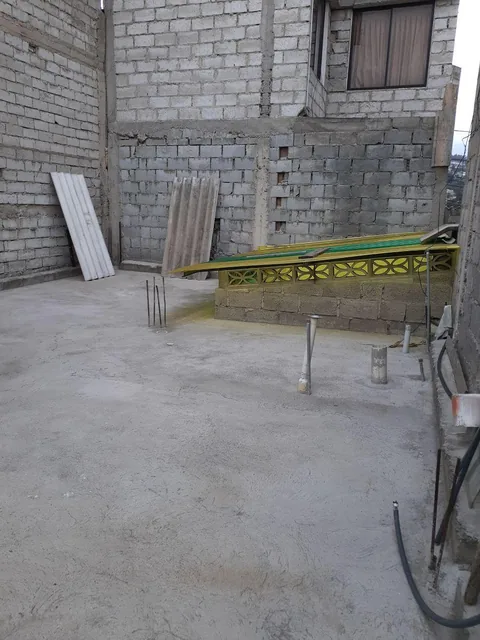 Vendo Casa Esquinera, Rentera con 3 Dptos Independientes y con 137 m² de Terreno Carapungo, Etapa F. Provincia de Pichincha — imagen 5