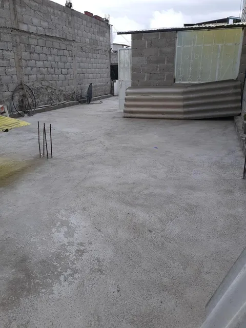 Vendo Casa Esquinera, Rentera con 3 Dptos Independientes y con 137 m² de Terreno Carapungo, Etapa F. Provincia de Pichincha — imagen 4
