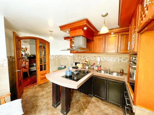 Vendo Amplia Propiedad Al Norte de Quito — imagen 5