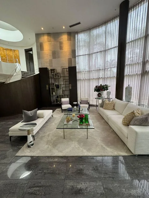 Casa con 3 Recámaras en 700 m² en Venta y Alquiler, Amoblada Samborondón, Guayas — imagen 5