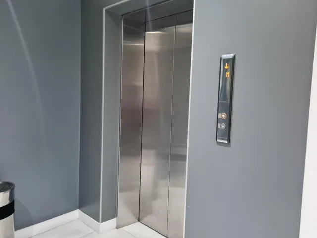 Departamento en Venta o Alquiler 1er Piso Alto - Edif. Spazio Puerto Santa Ana, Guayas — imagen 2