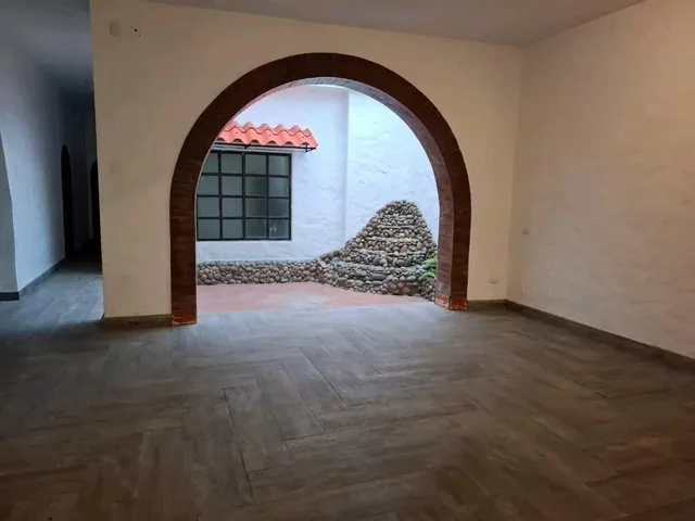 Barrio del Centenario Departamento Estilo Colonial en Venta, Guayas — imagen 5