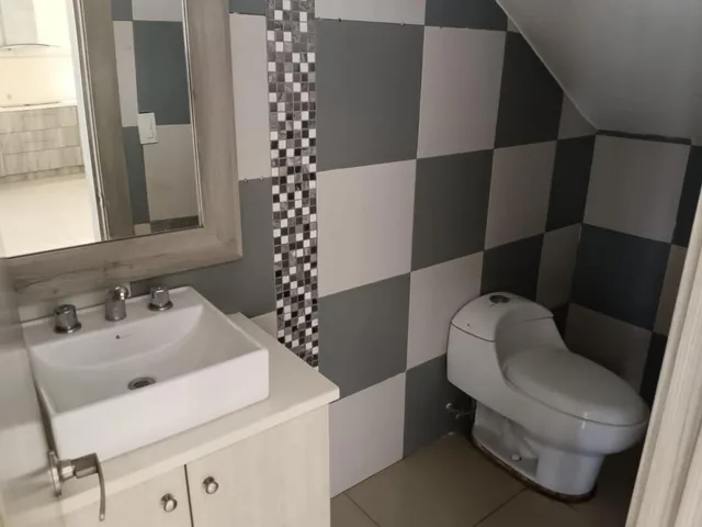 Casa de Venta en La Urb. Santa María de Casa Grande, 3 Dorm., Piscina, Guayas — imagen 2