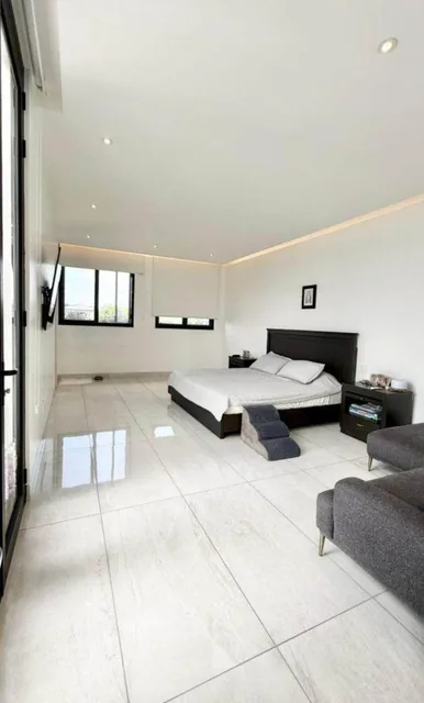 Aires del Batan - Exclusiva Casa Esquinera con Piscina de Lujo en Venta, Guayas — imagen 3