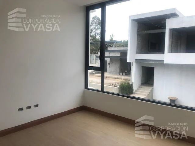 Tumbaco - La Viña Alta Bellavista, Casa en Venta 183.50 m² por Estrenar - C8 — imagen 2