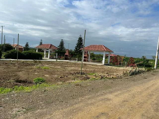 Vendo Terreno En, Fincas Vacacionales Las Lagunas - Playas - J. Moncada, Guayas — imagen 2