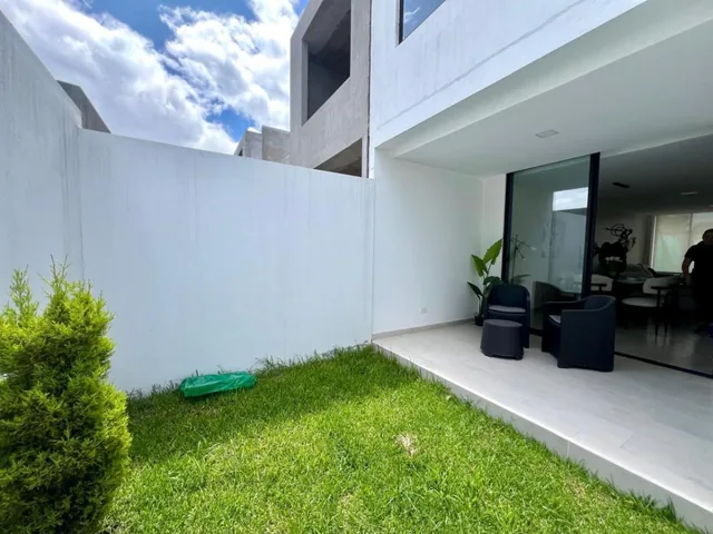 Mv - Sector Puembo, en Venta Casa con Amplio Jardín y Terraza a Estrenar 3d 116.25 m² — imagen 4