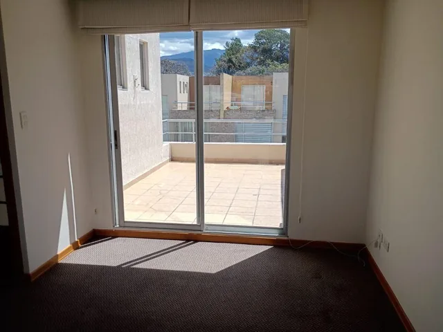 Vendo Casa en Tumbaco – Conjunto Privado Cerca Santa Maria — imagen 3