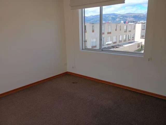 Vendo Casa en Tumbaco – Conjunto Privado Cerca Santa Maria — imagen 2