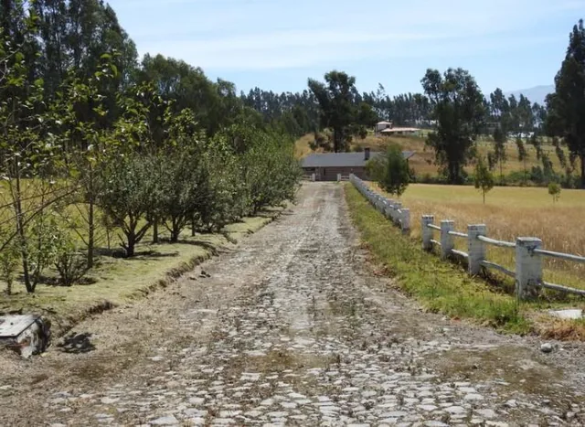 Terreno de Venta en Tabacundo Via a La Laguna de Mojanda con Vista Al Cayambe Dentro de Urbanización — imagen 2