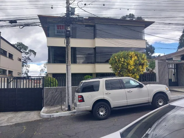 Vendo Departamento de 254 m² Amoblado Cuatro Dorm. Urb El Condado II Etapa — imagen 2