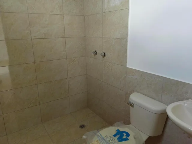 Casa de Venta en La Urbanización Durán City, 3 Dorm., por Estrenar. Guayas — imagen 2