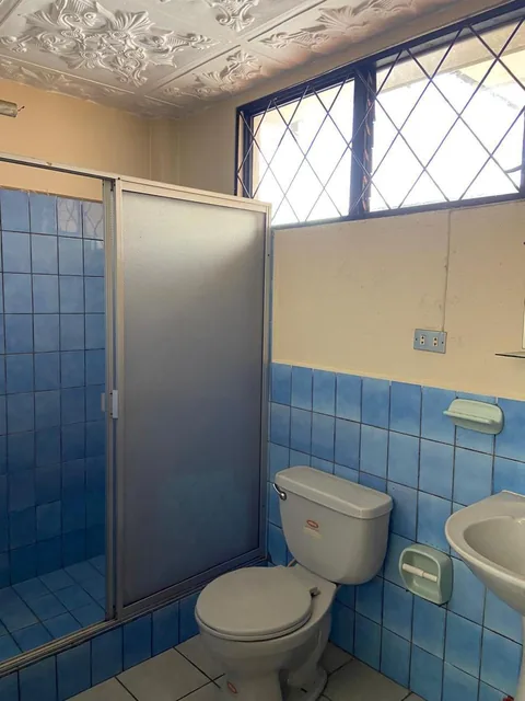 Casa Rentera, Sector Mercado 3 de Noviembre, Azuay — imagen 2