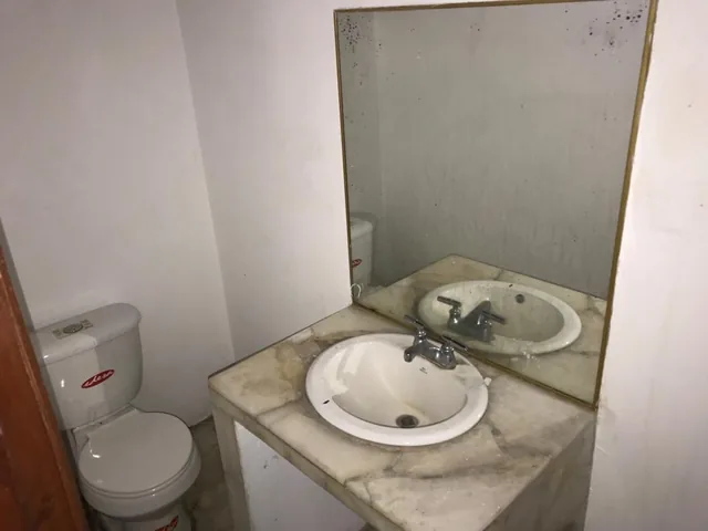 Vendo Amplio Departamento Cdla Kennedy, Guayas — imagen 5