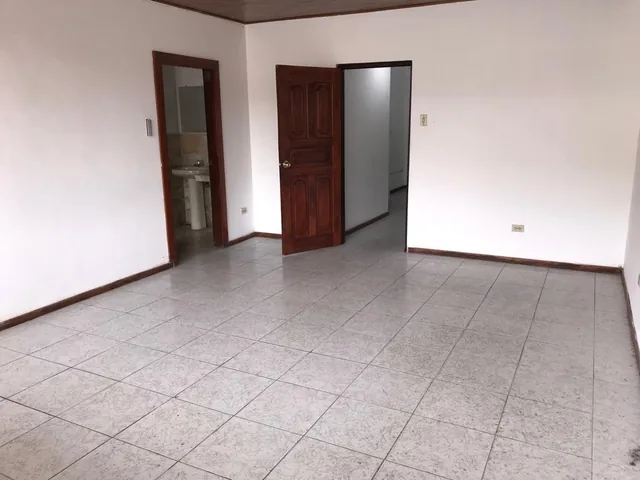 Vendo Amplio Departamento Cdla Kennedy, Guayas — imagen 3