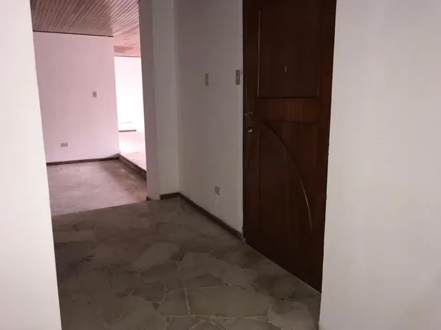 Vendo Amplio Departamento Cdla Kennedy, Guayas — imagen 2