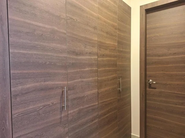 Suite de Venta en Edificio Moderno — imagen 4