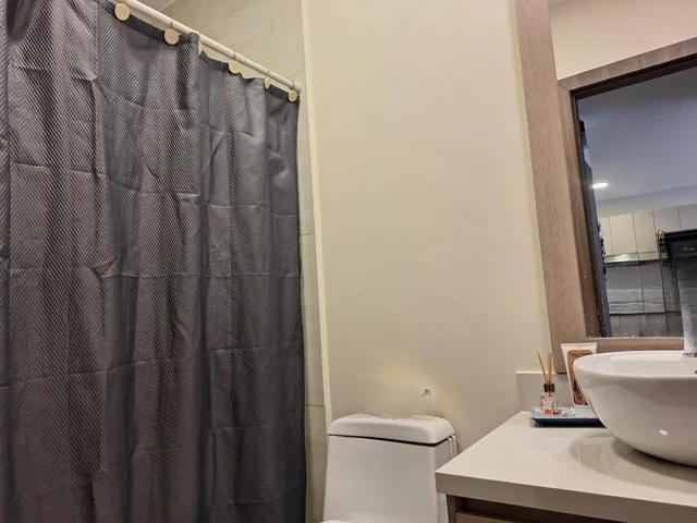 Suite de Venta en Edificio Moderno — imagen 3