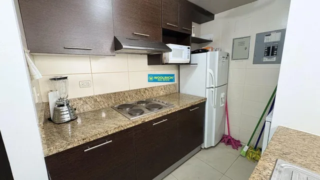 Elite Building, Vendo Departamento Amoblado, 2 Dorm, Parqueo, 100 m², Guayas — imagen 4