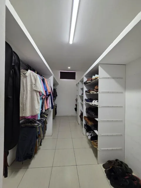 Samborondón Km 2.5 Urb El Alamo Amplia Casa en Venta, Guayas — imagen 5