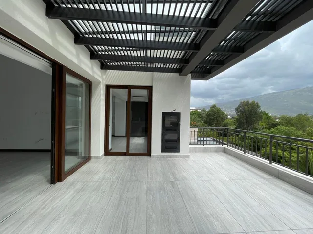 Departamento de 165 m² con 3 Habitaciones en Venta en Cumbayá — imagen 3