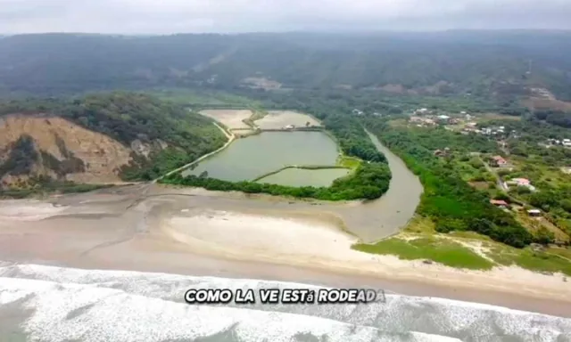 Hermoso Terreno Primera Linea del Mar Canoa 15hc Narias, Manabí — imagen 5