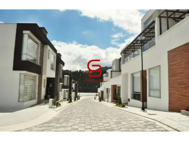 Vendo Casa 3 o 4 Dorm. a 7 Minutos de La Udla Park Nayón — imagen 5