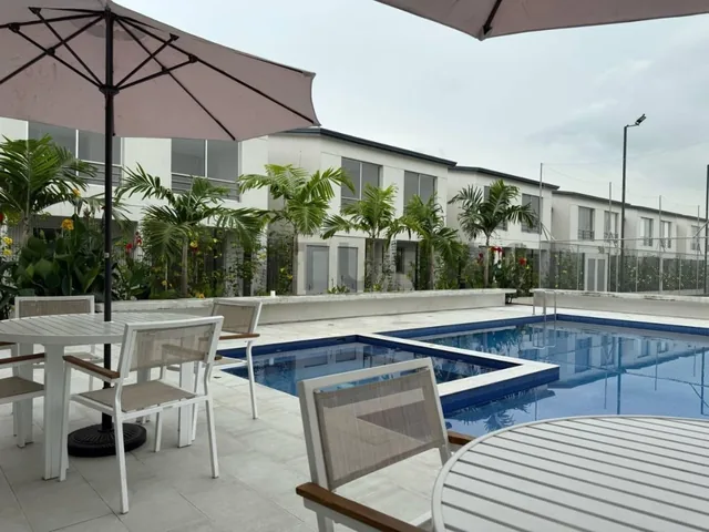 Venta de Casa por Estrenar en Millenium Village, Guayas — imagen 2
