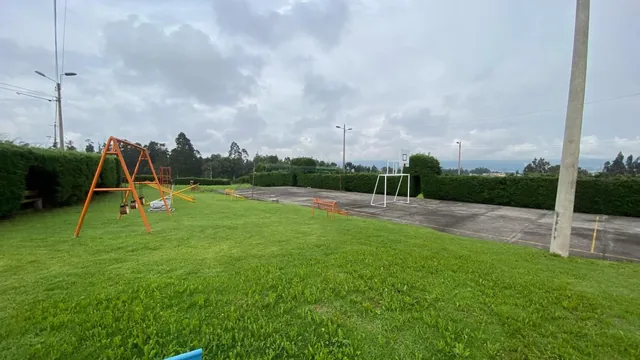 Terreno Alangasí a 5 Min de El Colibrí — imagen 4