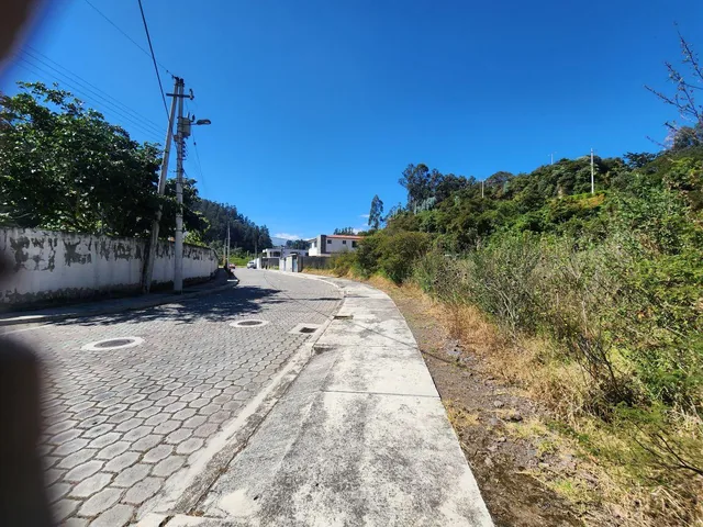 Vendo Bonito Terreno de 581 m Sector Cashapamba Urb. Prados del Rio Sangolqui — imagen 2