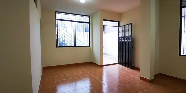 - Casa Independiente + Estudio en Venta | 109 m² | Sector Monserrate – Vía a Conocoto - — imagen 4