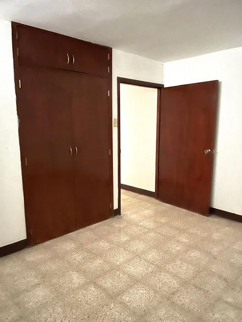 Lomas de Urdesa, Vendo Departamento Segundo Nivel. Sector Porton de Las Lomas. Guayas — imagen 2