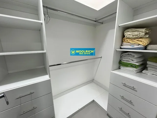Vendo Hermosa Suite Amoblada en Edificio Quo, Parqueo, 65 m², Guayas — imagen 2
