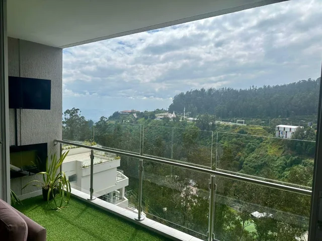 Venta Departamento con Terraza Vista en Lomas de Monteserrin — imagen 2
