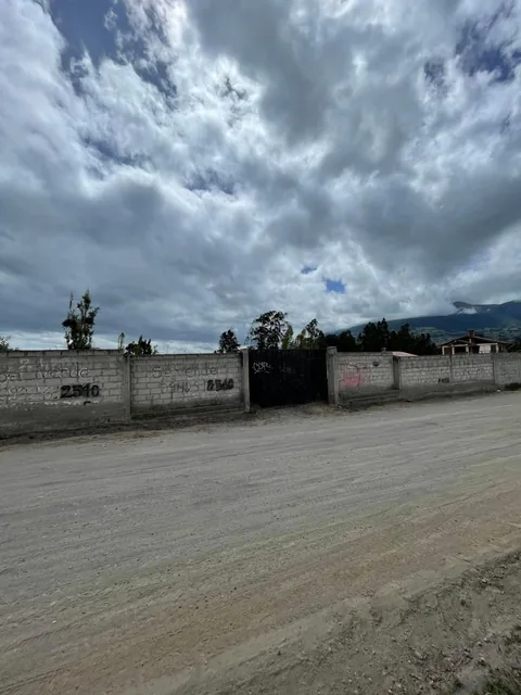 Terreno de 1330 m² con Cerramiento en Venta Cotacachi, Imbabura — imagen 2