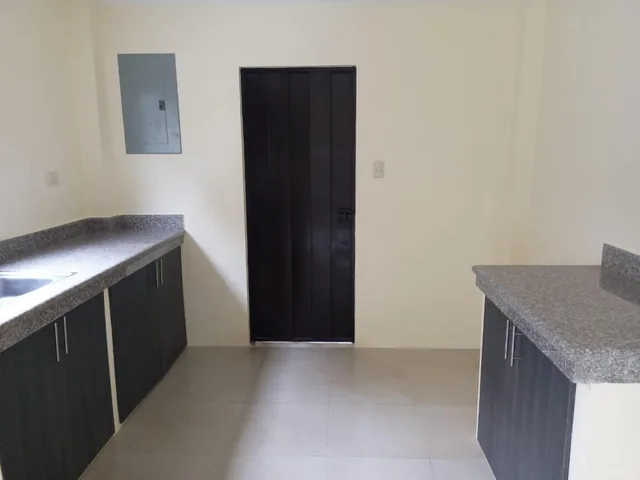 Casa de Venta en La Urbanización La Rioja, 4 Dorm., por Estrenar. Guayas — imagen 4