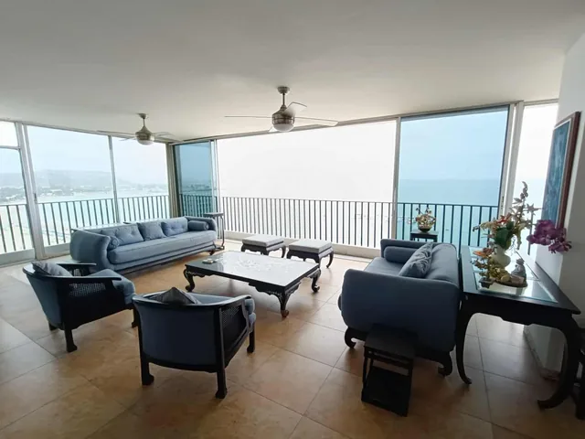 Vendo Departamento con Espectacular Vista Al Mar en Malecon de Chipipe Salinas — imagen 4