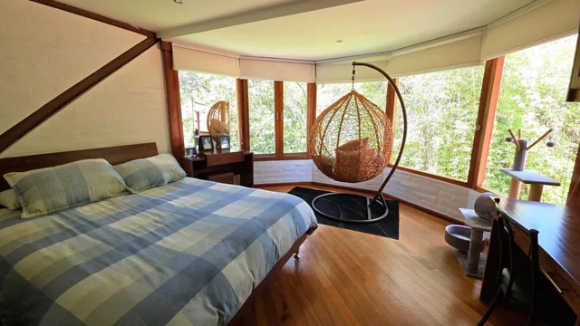 Casa con Amplio Terreno en Cumbayá — imagen 2