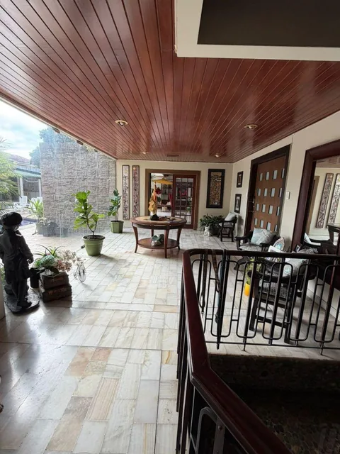 Casa de 892 m² con 5 Dorm. en Venta en Los Ceibos, Colinas de Los Ceibos, Guayas — imagen 3