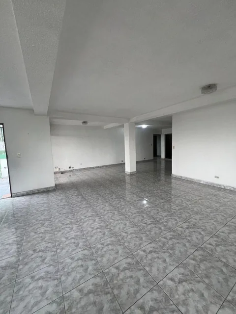 Vendo en Lomas de Urdesa, Lindo Departamento con Vista a Guayaquil, Guayas — imagen 5