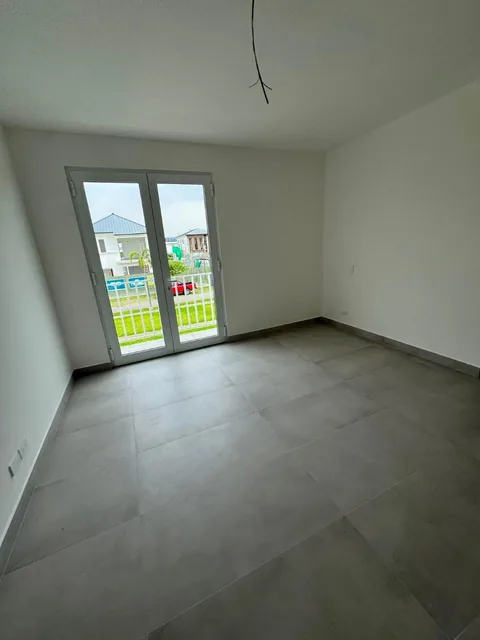 Aires Norte Casa de 255 m² con 4 Dorm. en Venta en Samborondón, Guayas — imagen 3