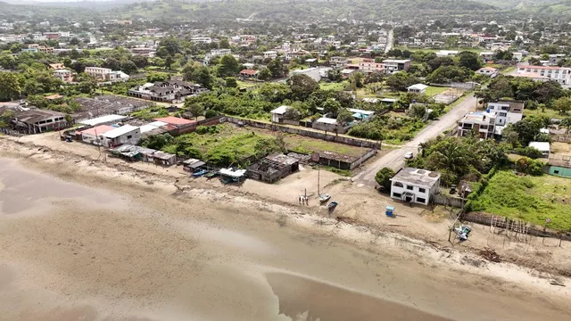 Terreno en Venta - Atacames / Frente Al Mar - J. Delgado — imagen 4